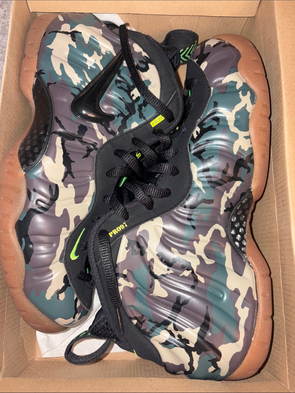 Nike men’s Camo Foamposite Sneakers in Green/Black/Brown. Like new. Original box